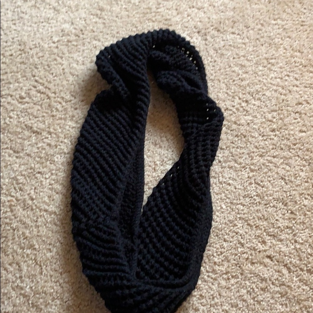 Black knitted infinity scarf.